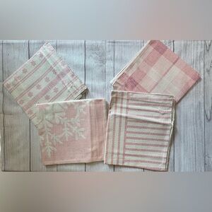 4 Christmas Pillow Covers 19.5” x 19.5” Pink & Cream – NWOT Holiday Pillowcases